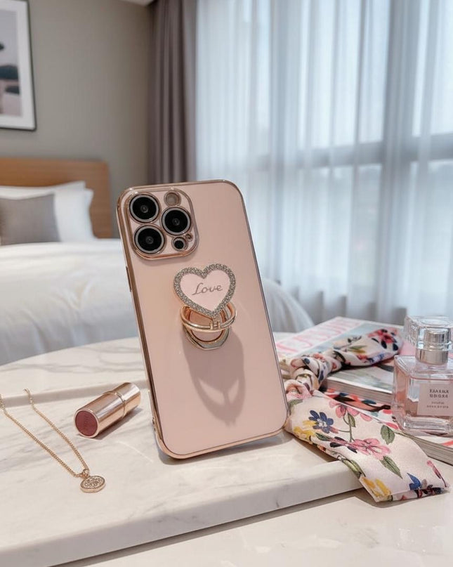 Funda con corazón de cristal – Elegancia y protección en un solo diseño